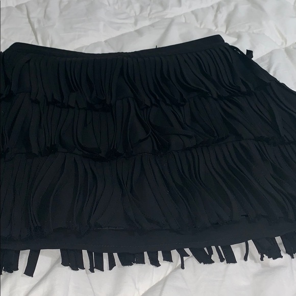 New Guess fringe skirt - Picture 2 of 4